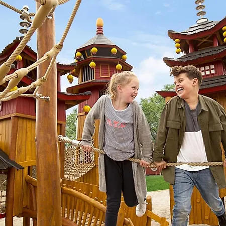 Legoland Wilderness Barrels & مكان تخييم *